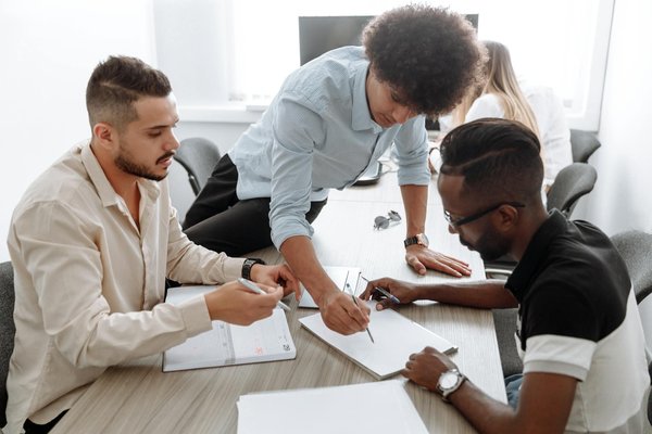 « guide pratique pour choisir l'alternative économique à planity »